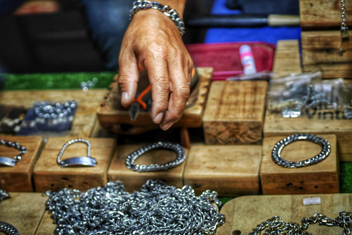 The Art of Silver Jewellery Craftsmanship at Ekadhi