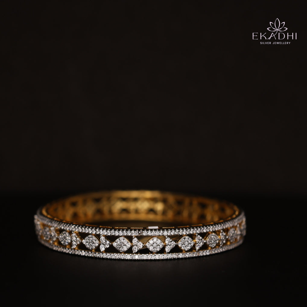 HJ10652 - Premium CZ Stone Silver Bangle