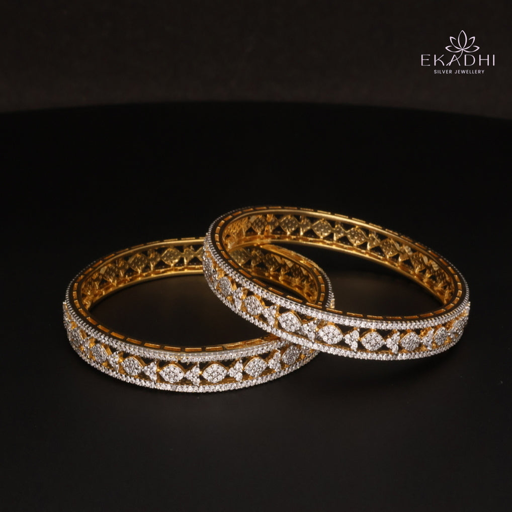 HJ10653 - Premium CZ Stone Silver Bangles