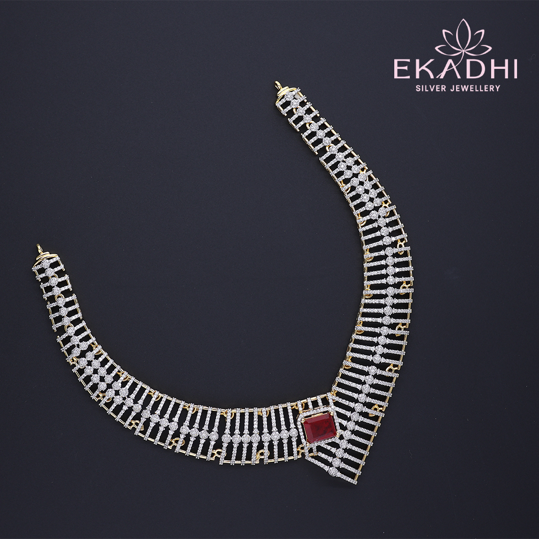 HJ11700 – Unique CZ Necklace with Red Stone Centre