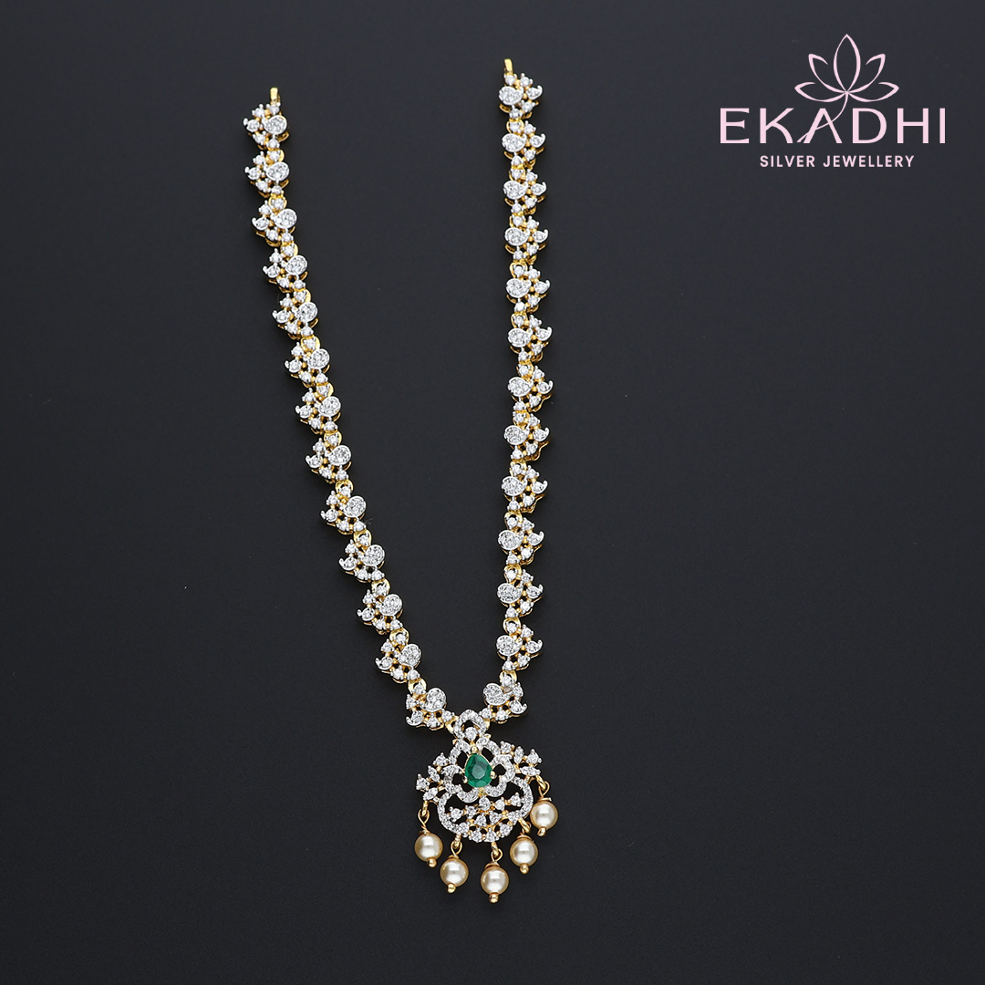 HJ11802 – Traditional Yet Modern Long Necklace