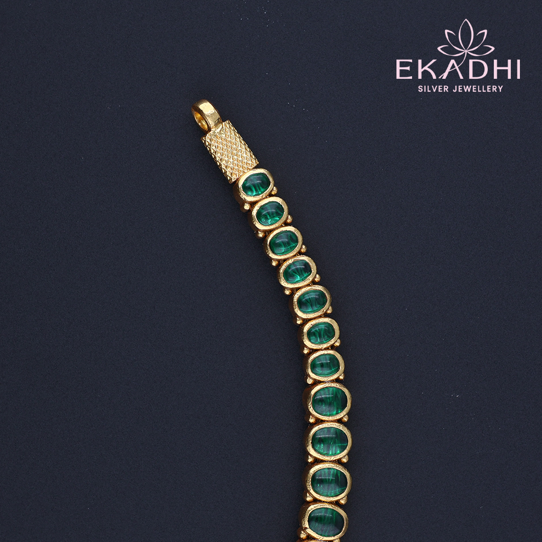 HJ11934 – Simple Green Nakshi Necklace