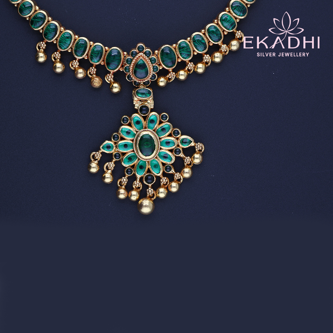 HJ11934 – Simple Green Nakshi Necklace