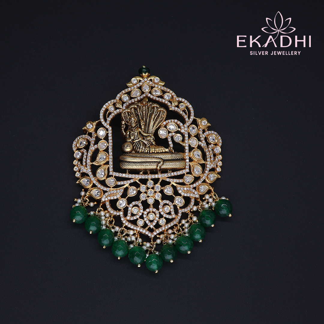 HJ12013 – Heritage Inspired Rich Pendant