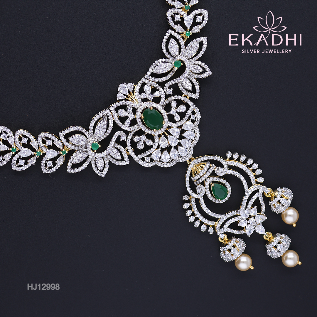 HJ12998 – Premium CZ Necklace with Emerald Accents