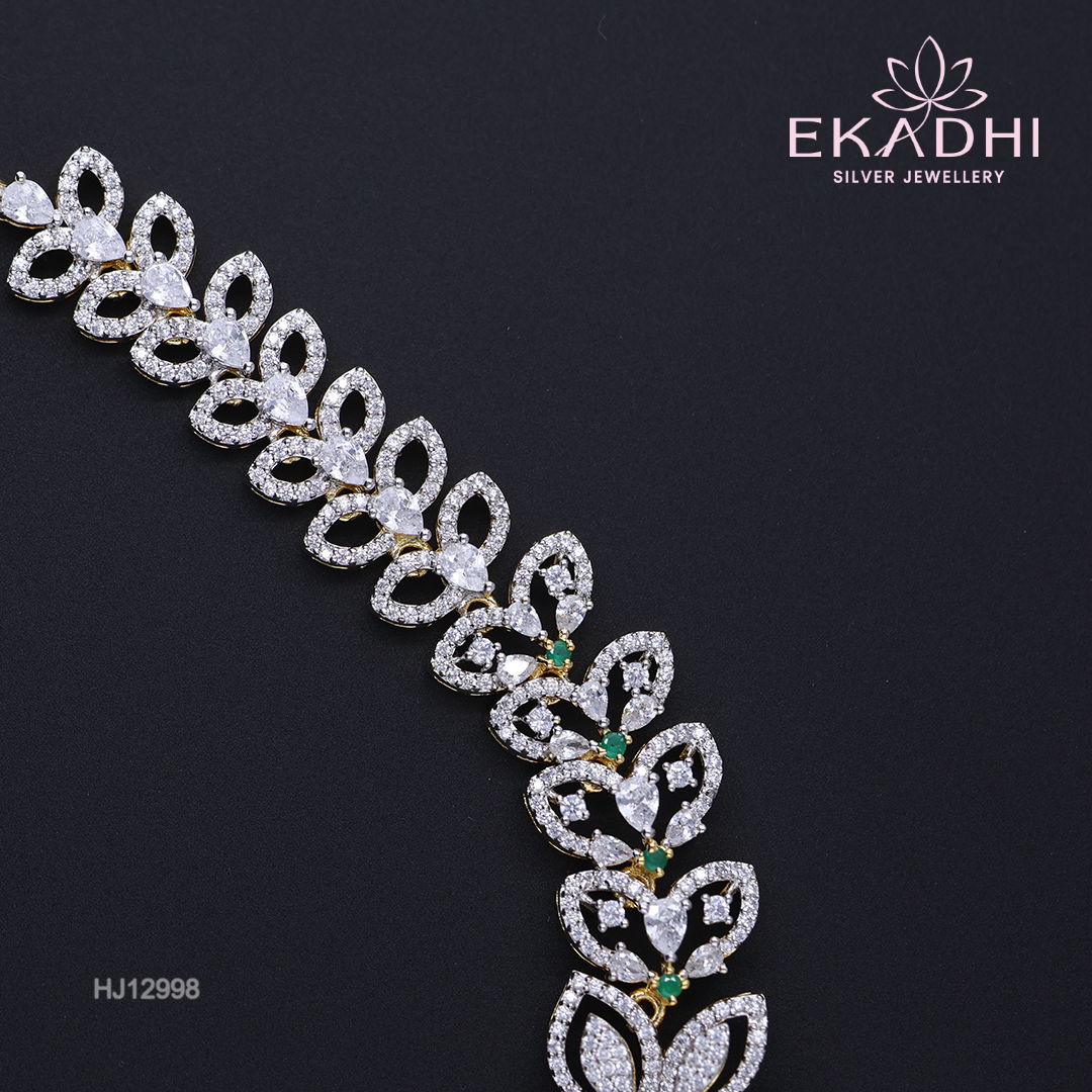 HJ12998 – Premium CZ Necklace with Emerald Accents