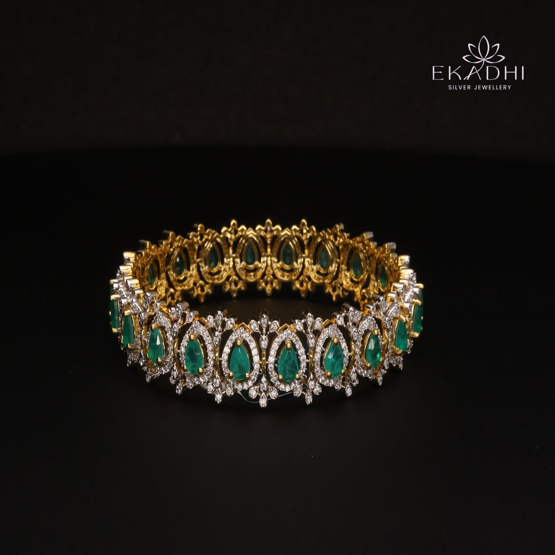 HJ13067 - Premium CZ Stone Silver Bangle