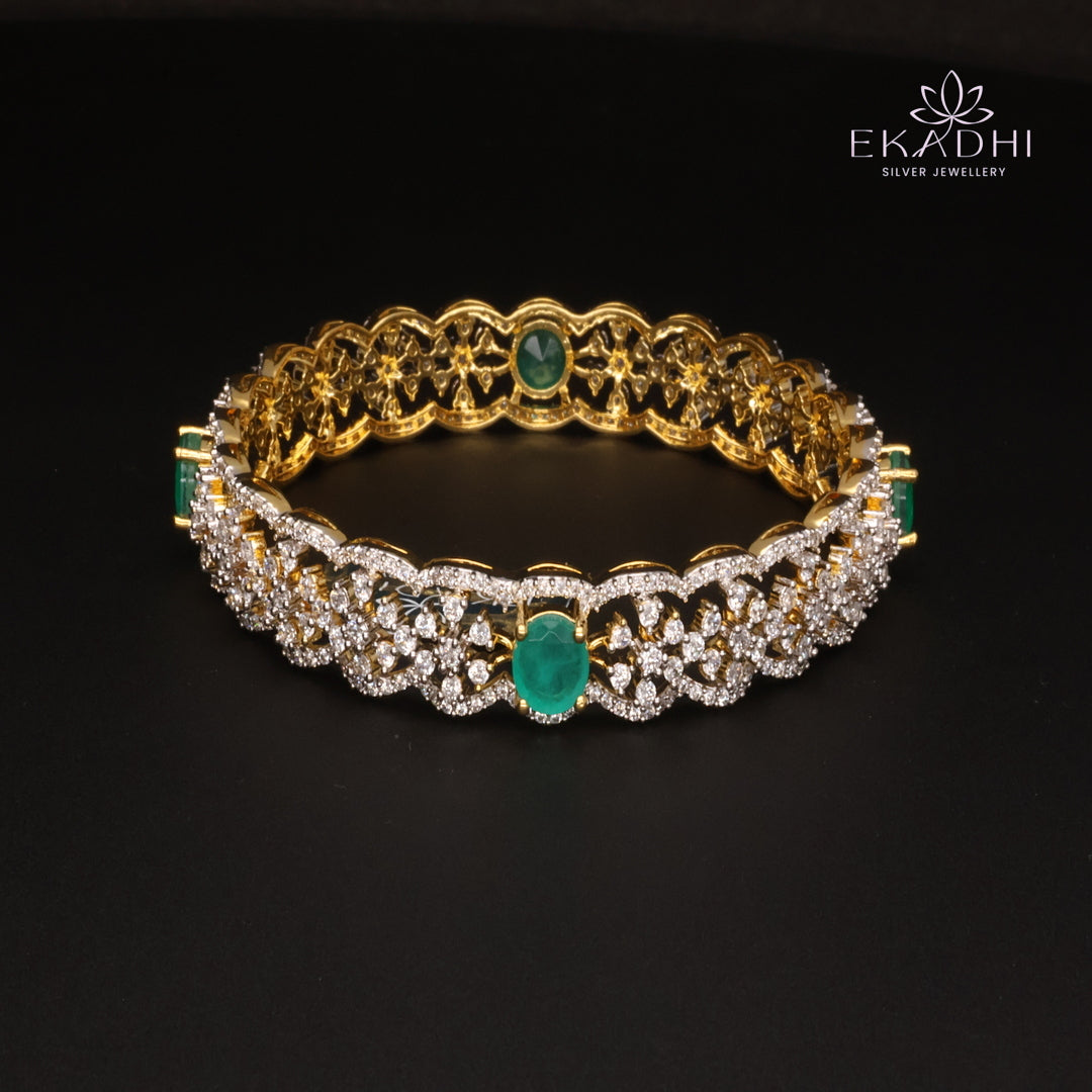 HJ13070 - Premium CZ Stone Silver Bangle