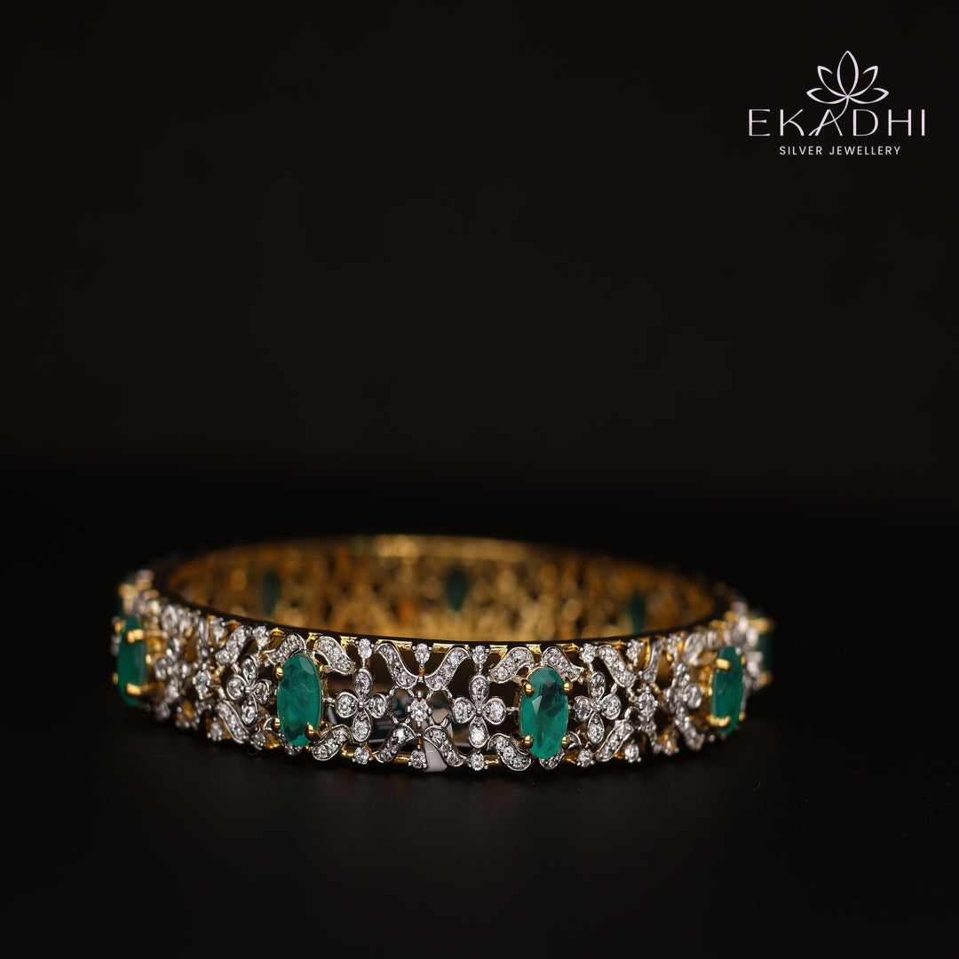 HJ13075 - Premium CZ Stone Silver Bangle