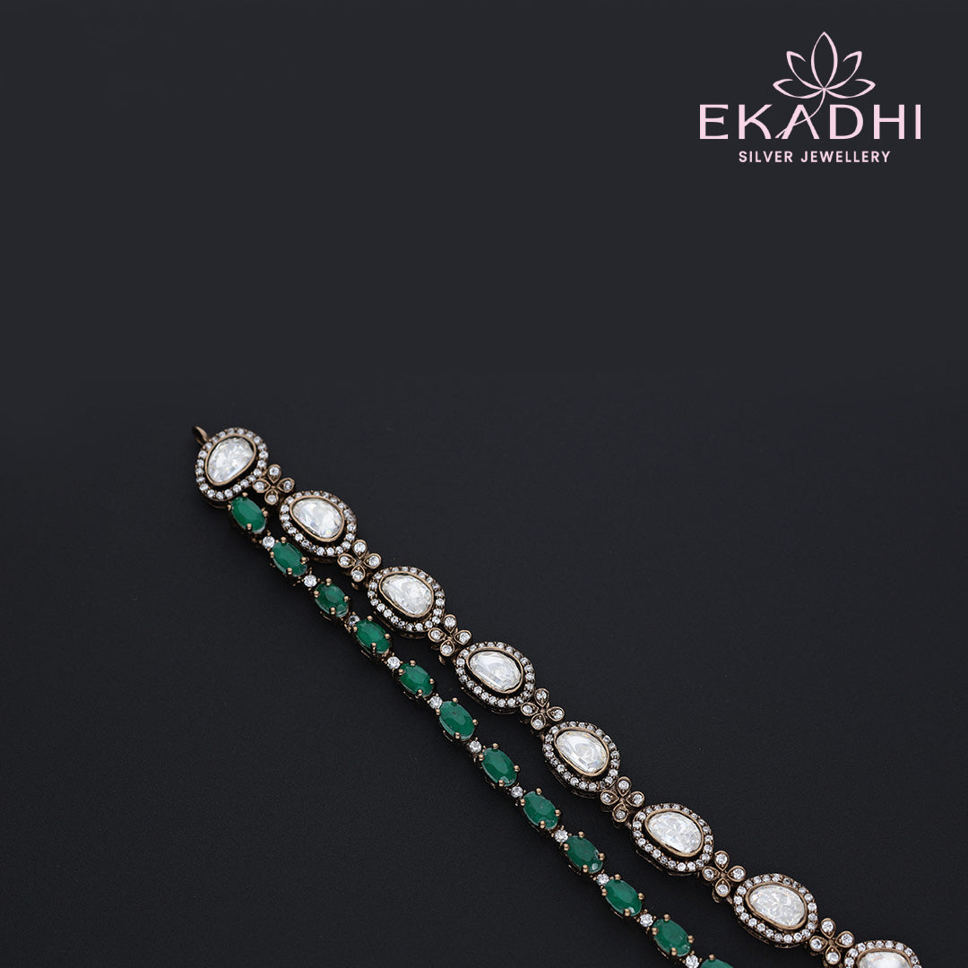 HJ13167 – Double Layered Victorian Necklace in White and Green