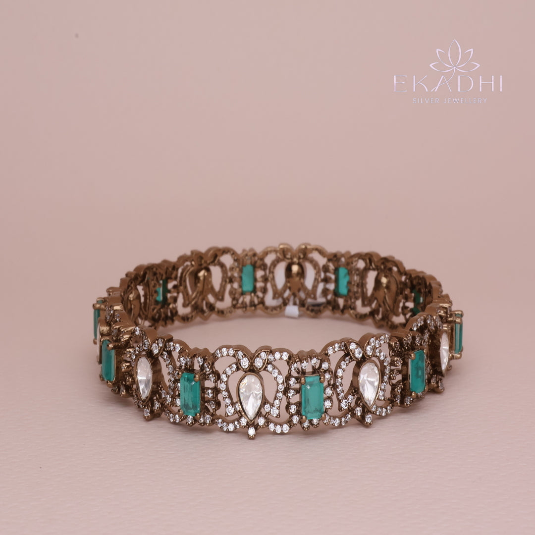 HJ13222 - Victorian Silver Bangle with Antique Finish