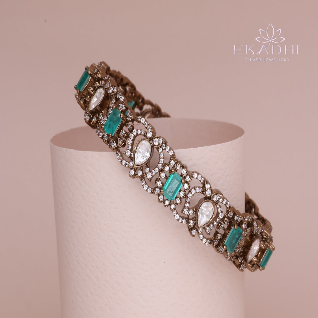 HJ13222 - Victorian Silver Bangle with Antique Finish