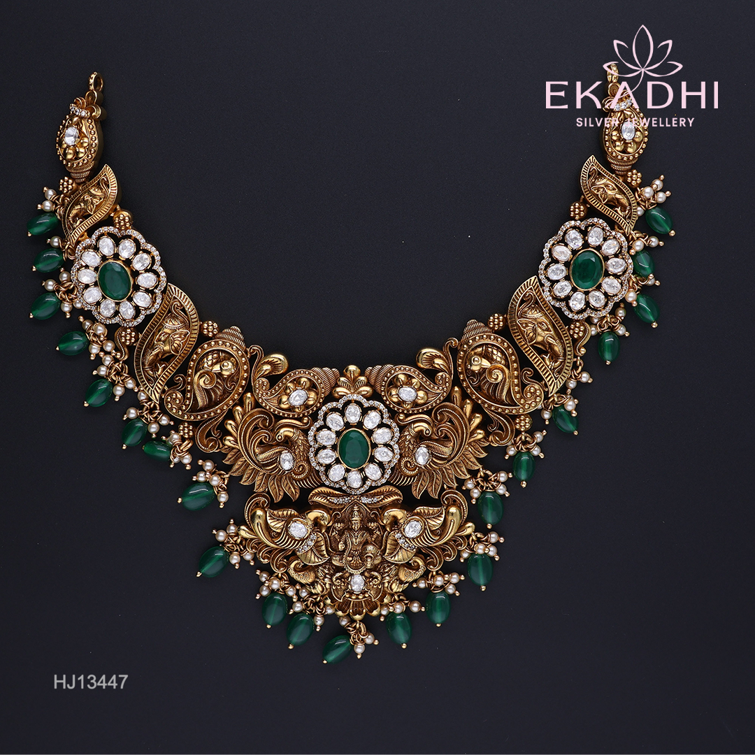 HJ13447 – Nakshi Ultra-Lightweight Temple Necklace with Shankh Design