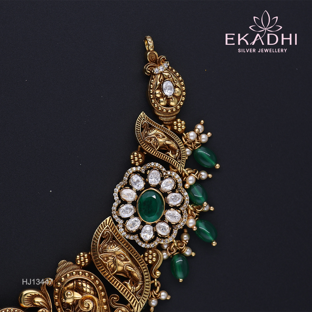 HJ13447 – Nakshi Ultra-Lightweight Temple Necklace with Shankh Design