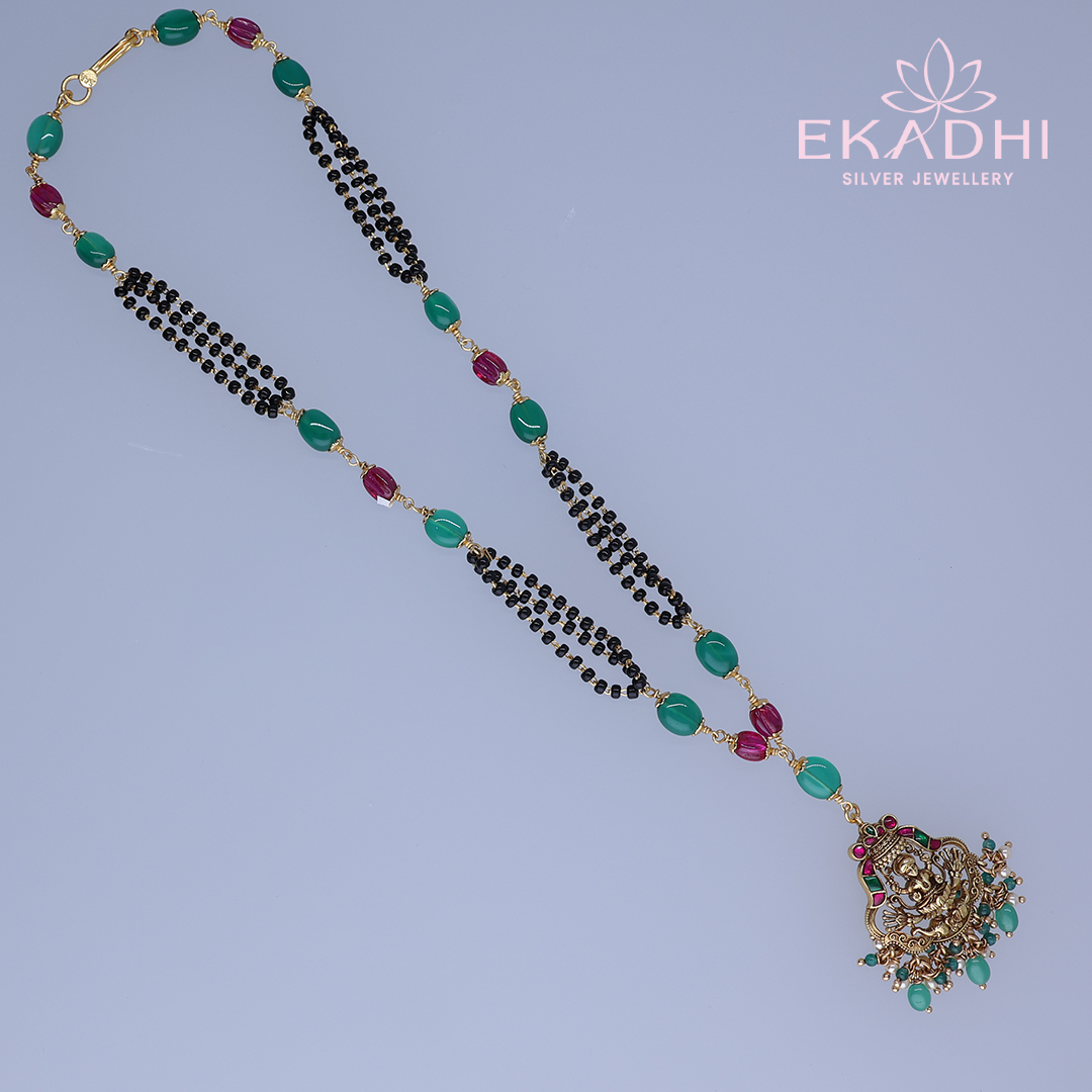 HJ13469 – Green and Red Nalapusalu with Pendant