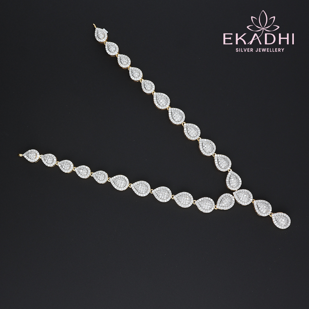 HJ13588 – Statement CZ Necklace with Subtle Shine