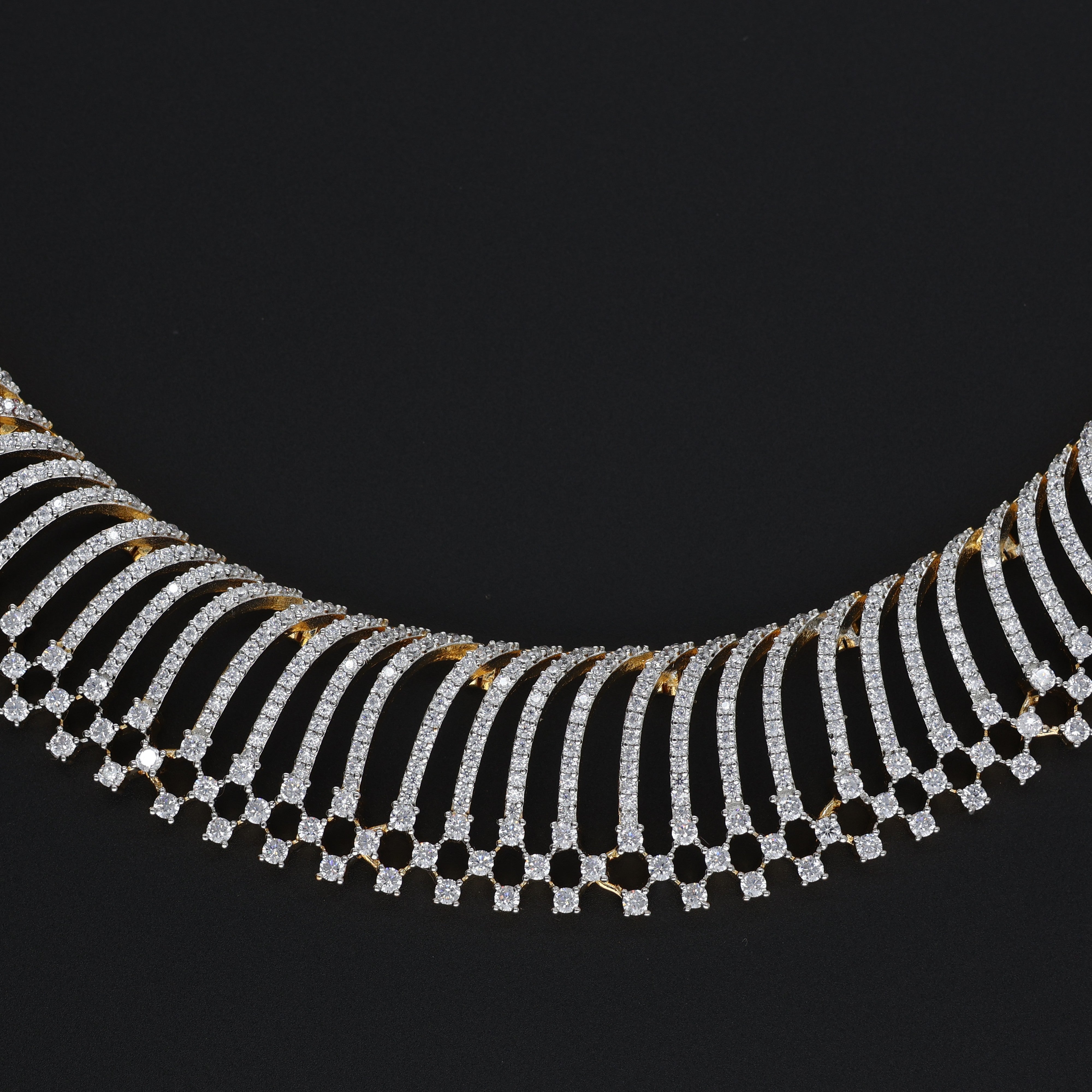 HJ13590 – Bold Statement CZ Necklace in Premium Silver