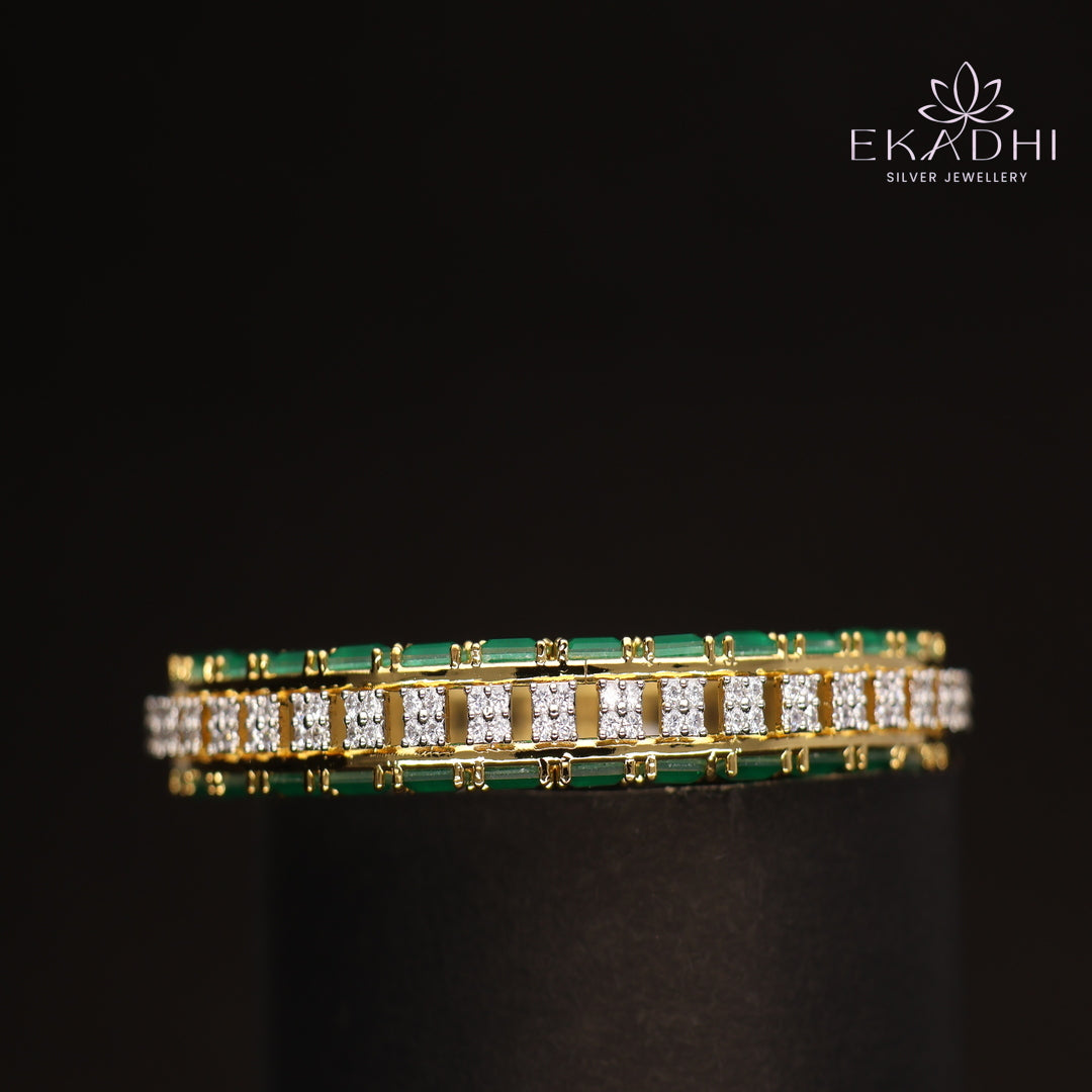 HJ13807 -  Premium CZ Stone Silver Bangle