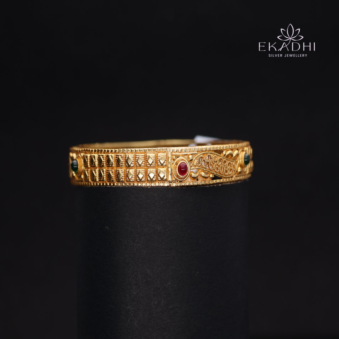 HJ14504-Traditional Nakshi Silver Bangle