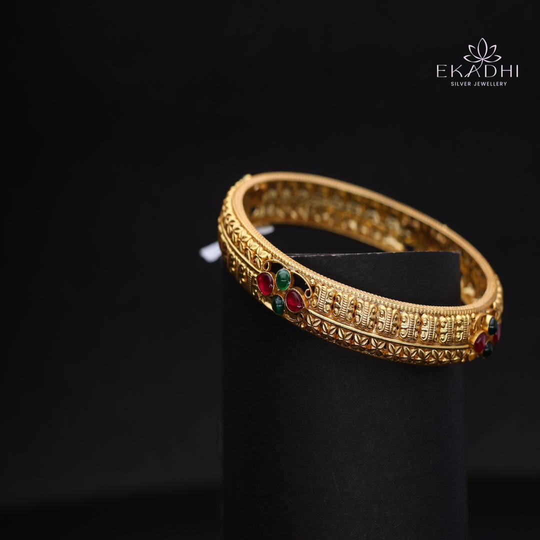 HJ14512-Traditional Nakshi Silver Bangle