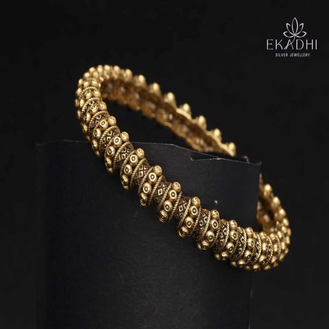 HJ15357-Traditional Nakshi Silver Bangle