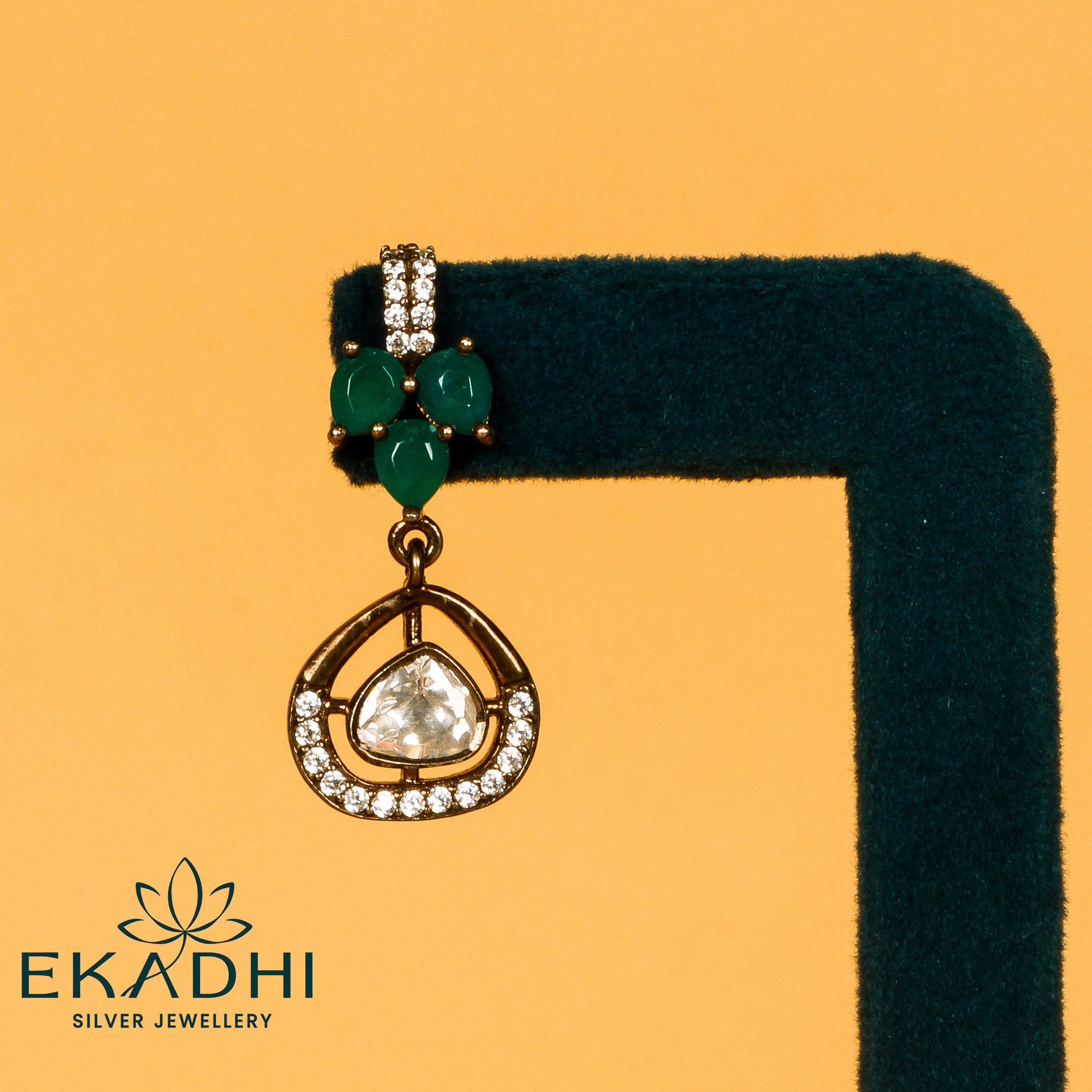 HJ1665 - VICTORIAN EARRING