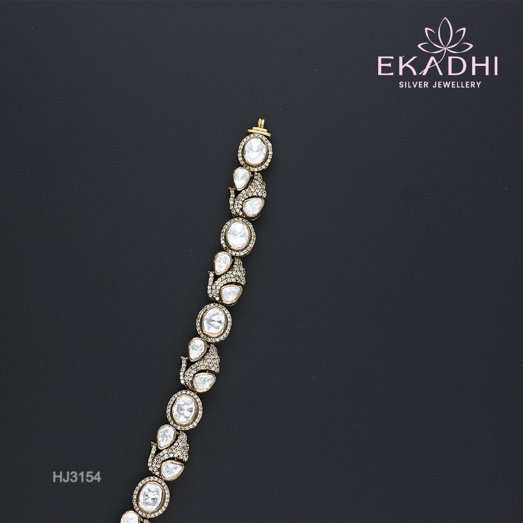 HJ3154 – Victorian Necklace with South Indian Detailing