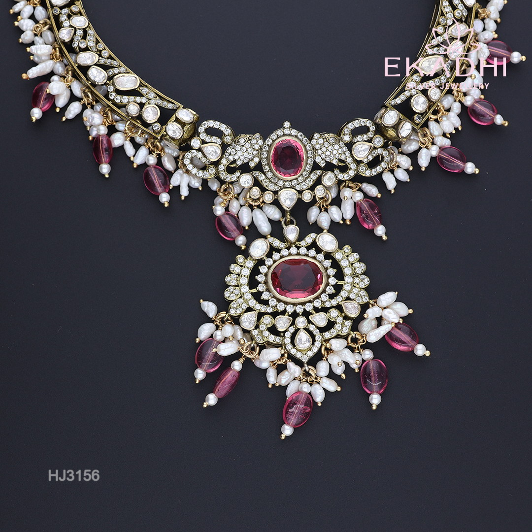 HJ3156 – Victorian Necklace with Red Beads