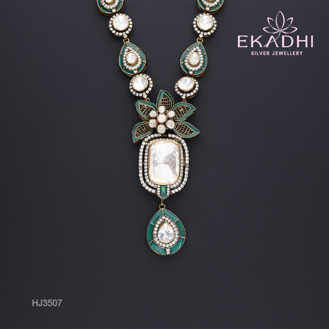 HJ3507 – Victorian Necklace with White Stones in South Indian Style