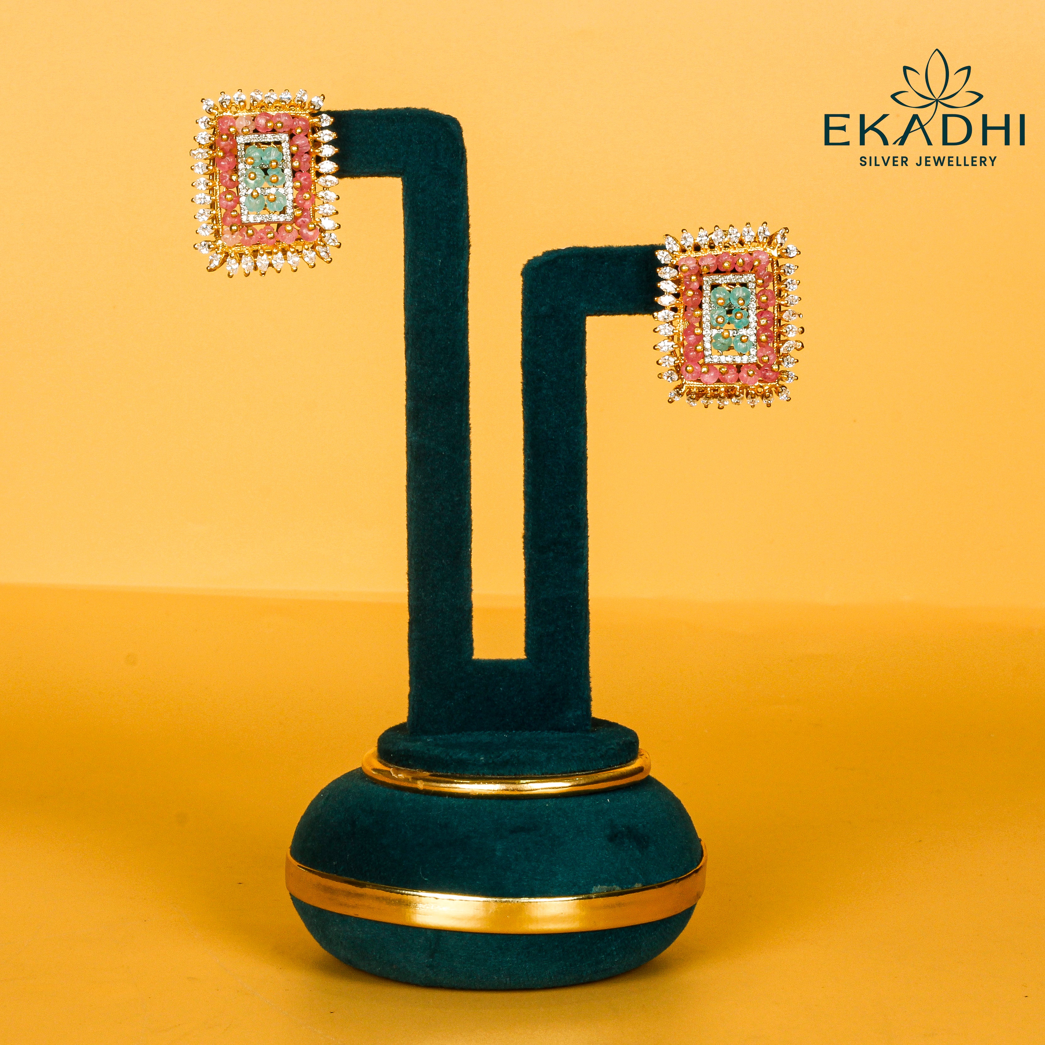 HJ41303 - VICTORIAN EARRING