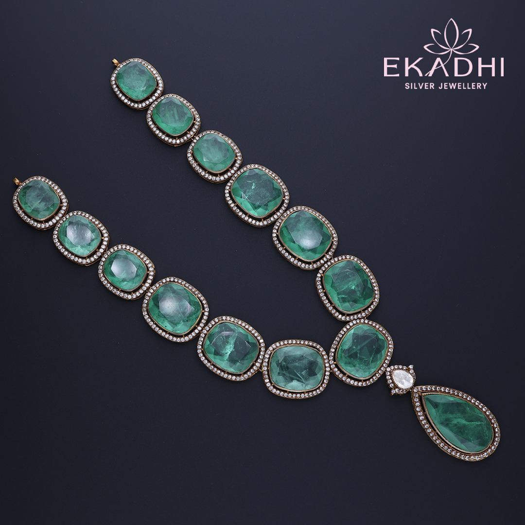 HJ4658 –  Green moissanite Stone Victorian Haram