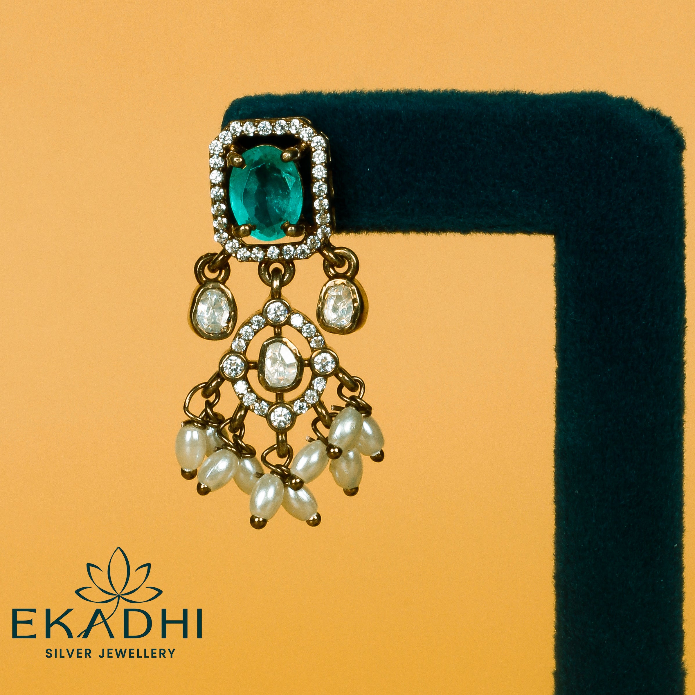 HJ5025 - VICTORIAN EARRING