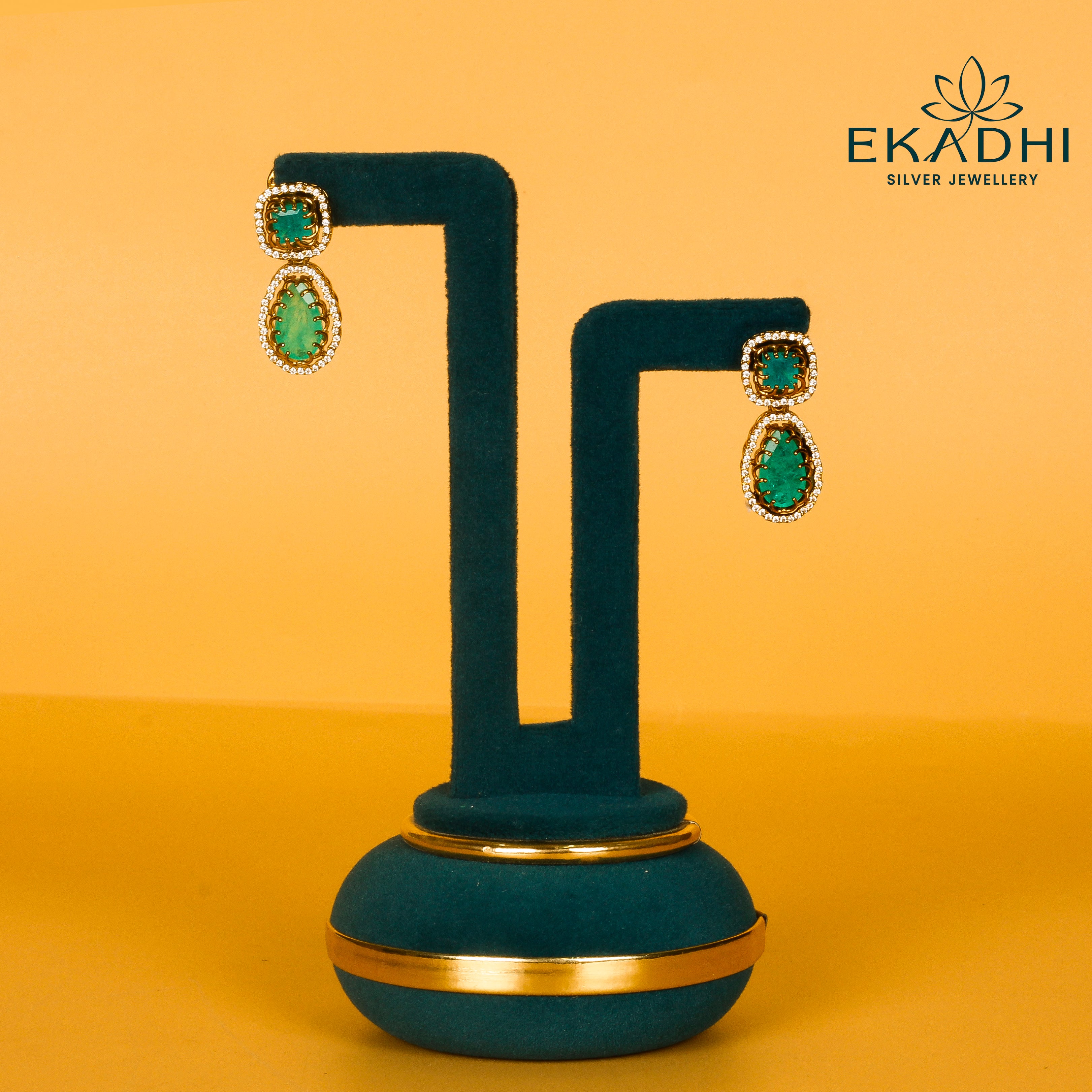 HJ6925 - VICTORIAN EARRING