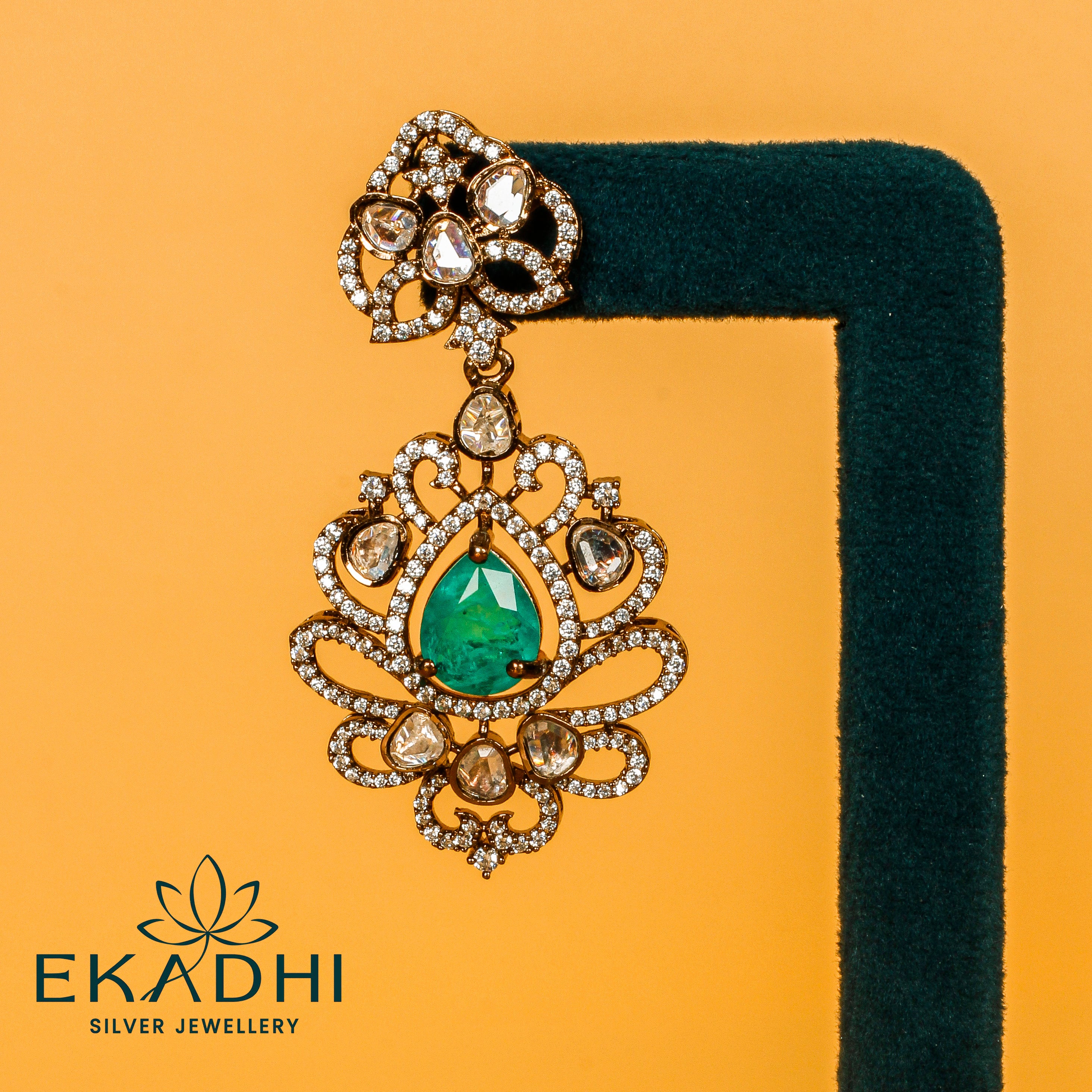 HJ7573 - VICTORIAN EARRING