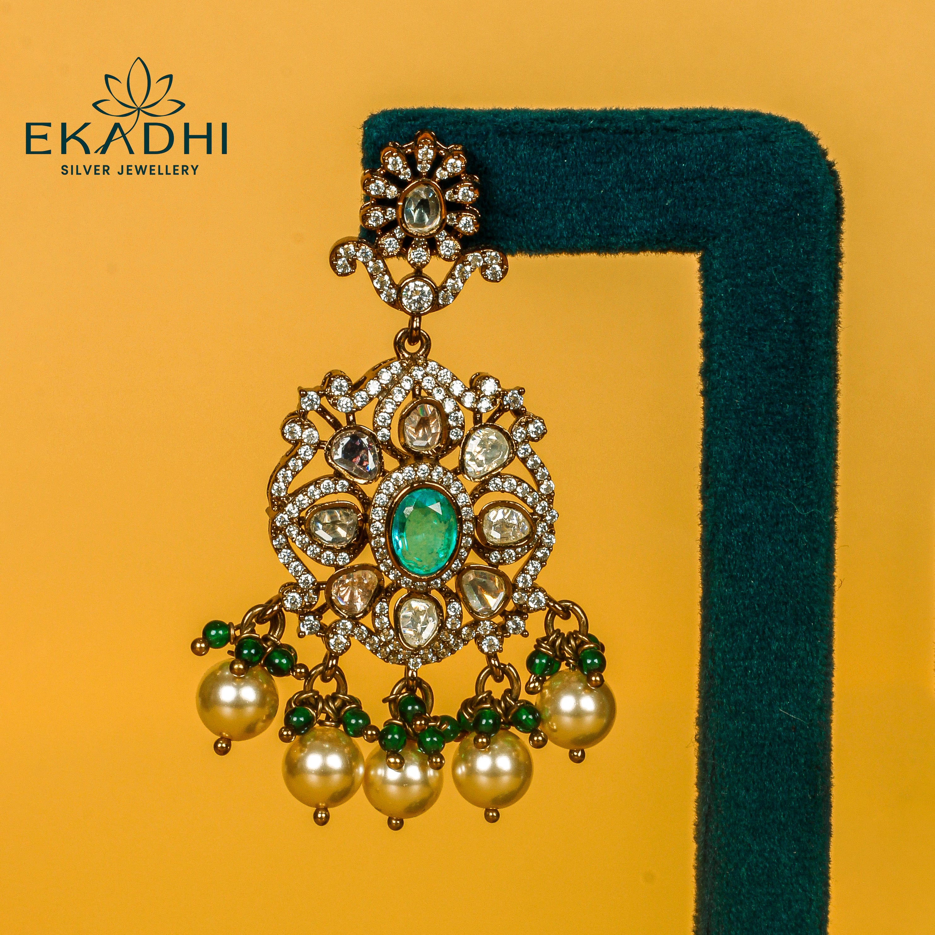 HJ7618 - VICTORIAN EARRING