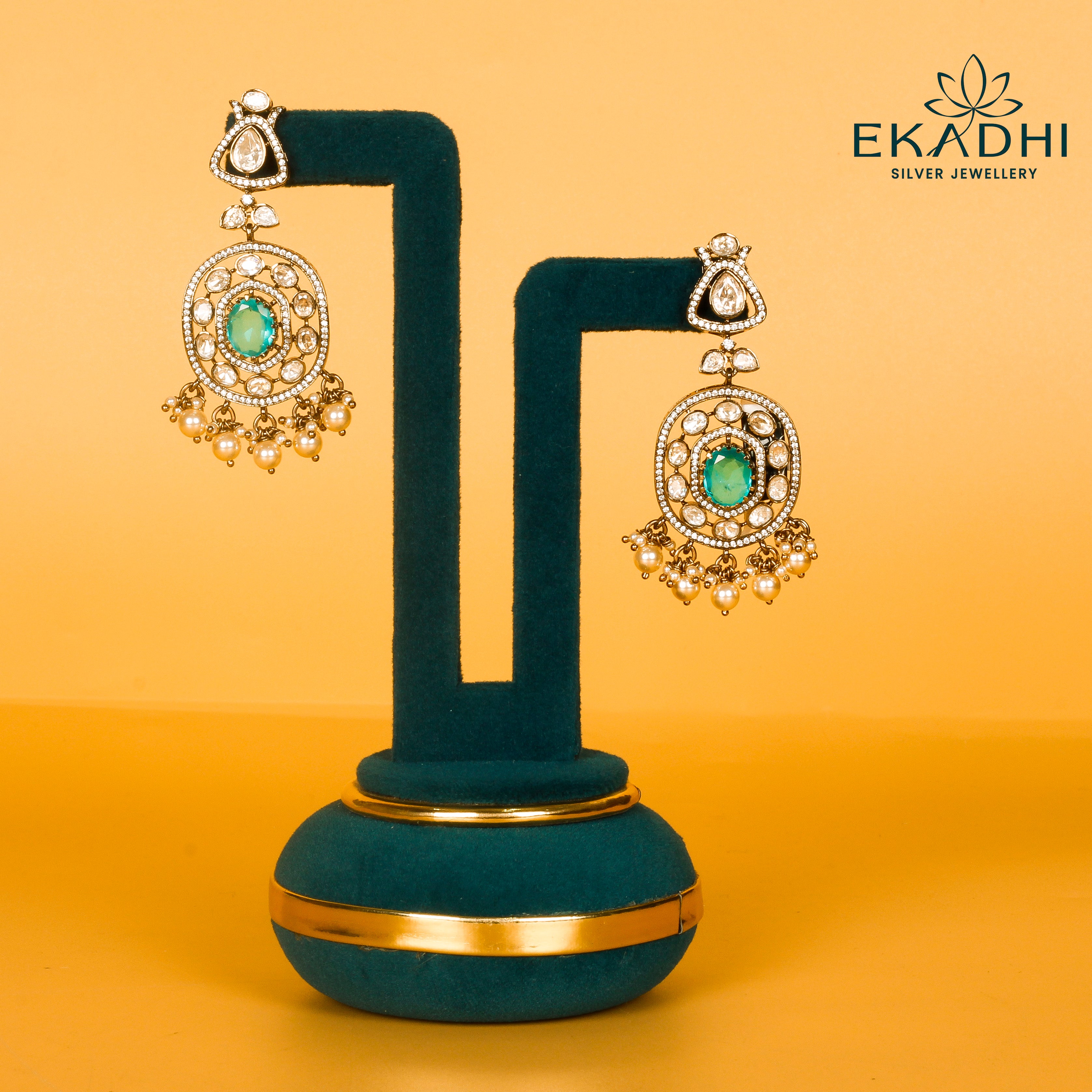 HJ7815 - VICTORIAN EARRING