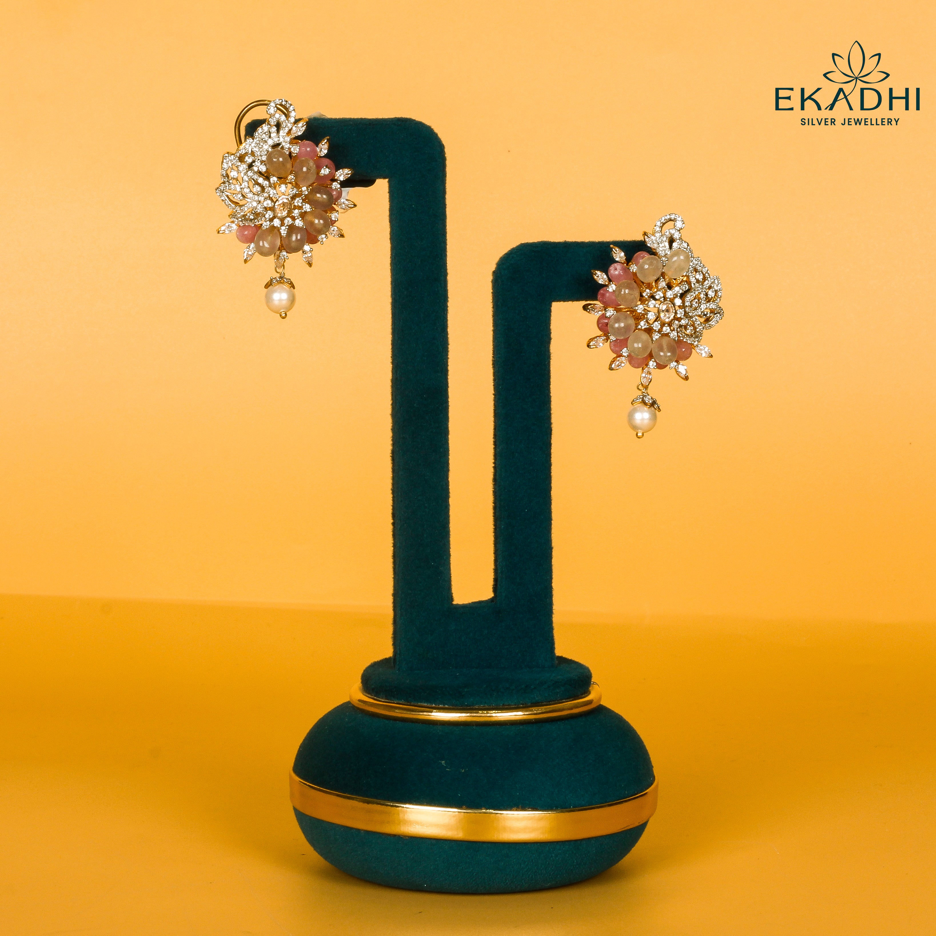 HJ8126 - VICTORIAN EARRING