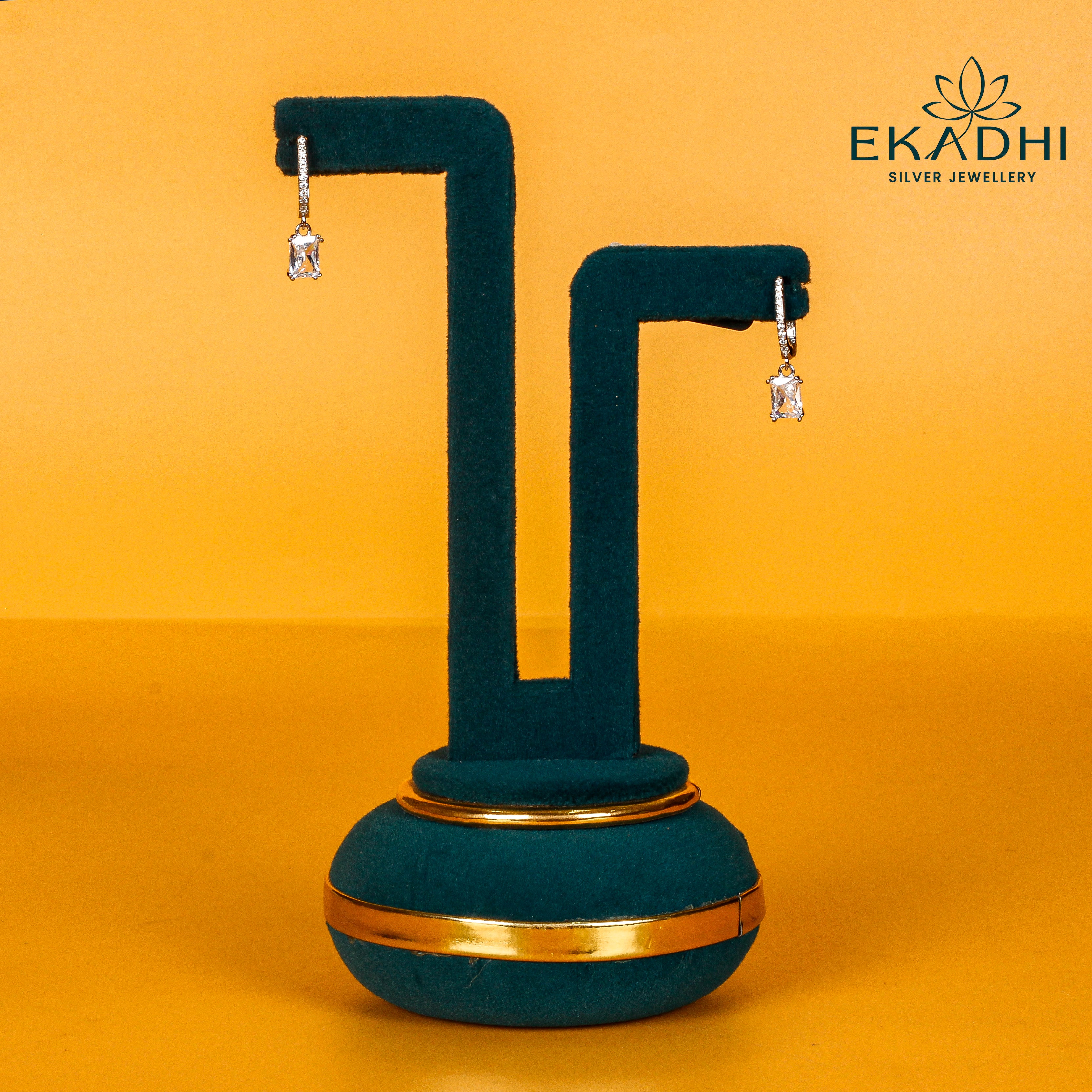 HJ9085 - CZ EARRING