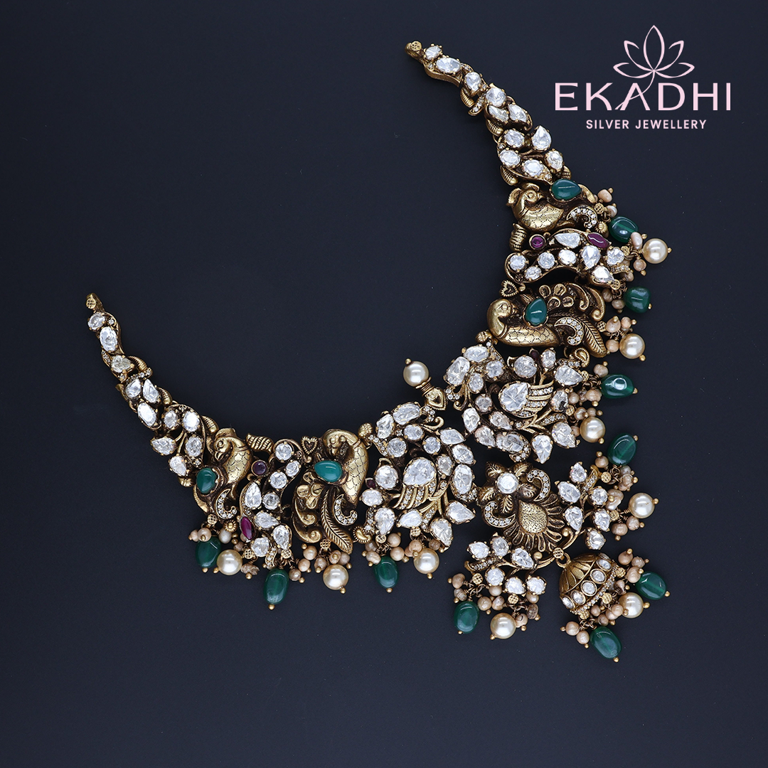 HJ9859 – Temple Jewellery Necklace with Green Beads and Moissanite