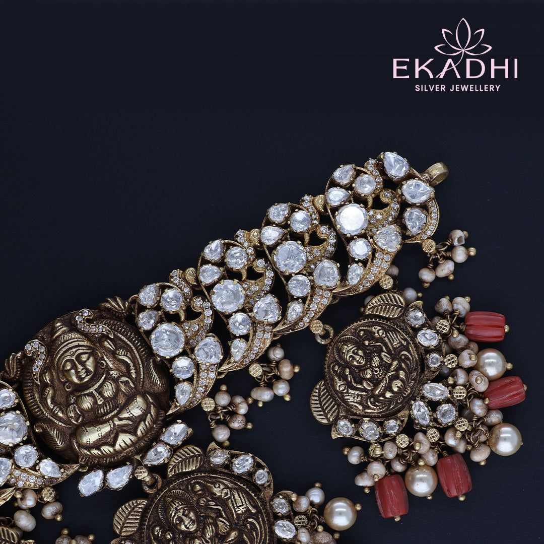 HJ9862 – moissanite Choker with Red and White Beads in Temple Style