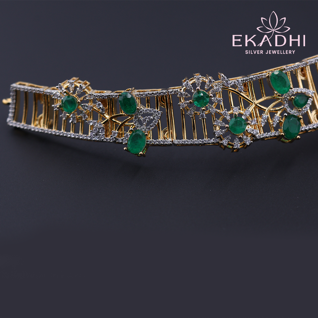 HJ11670 – Premium CZ Choker with Emerald Accents
