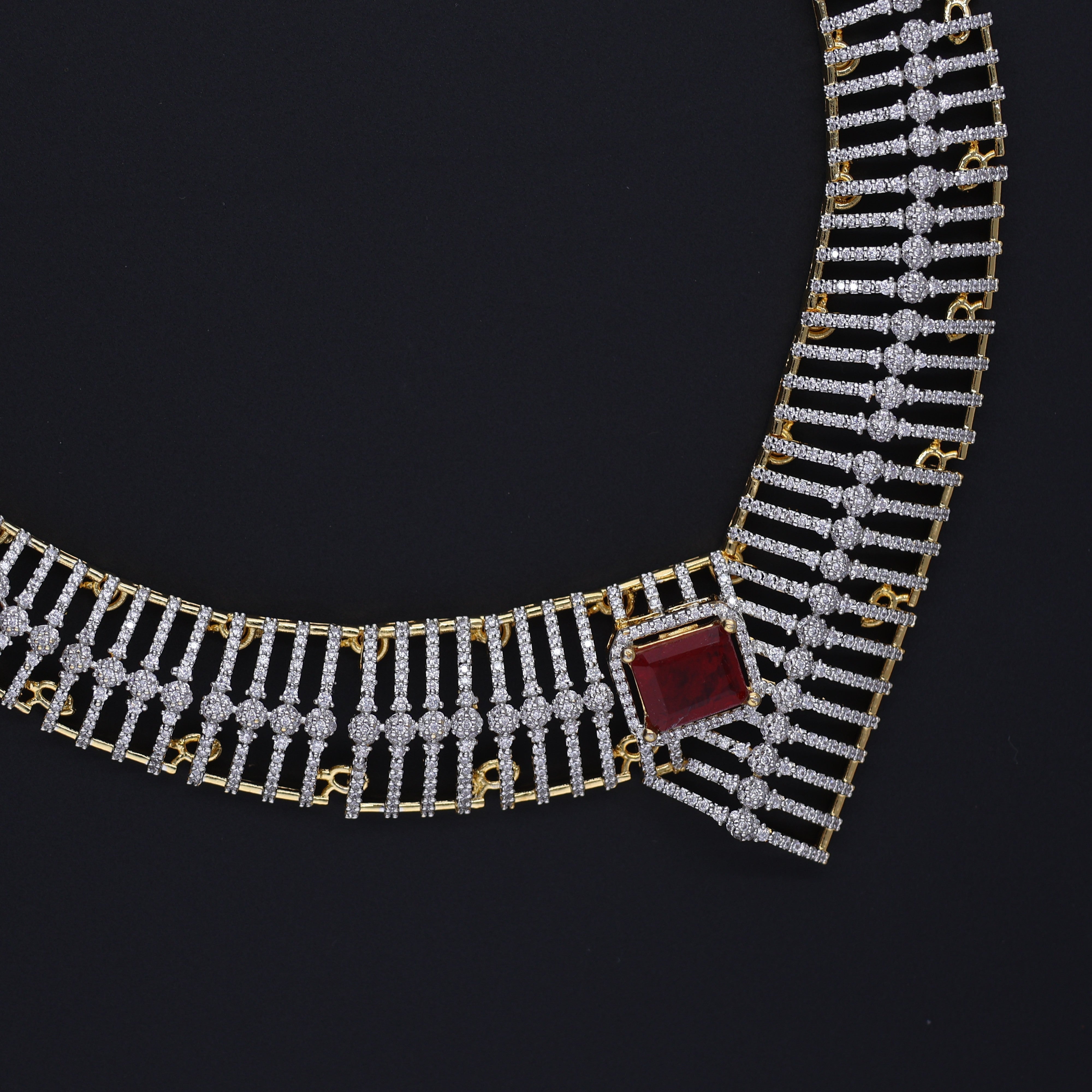 HJ11700 – Unique CZ Necklace with Red Stone Centre