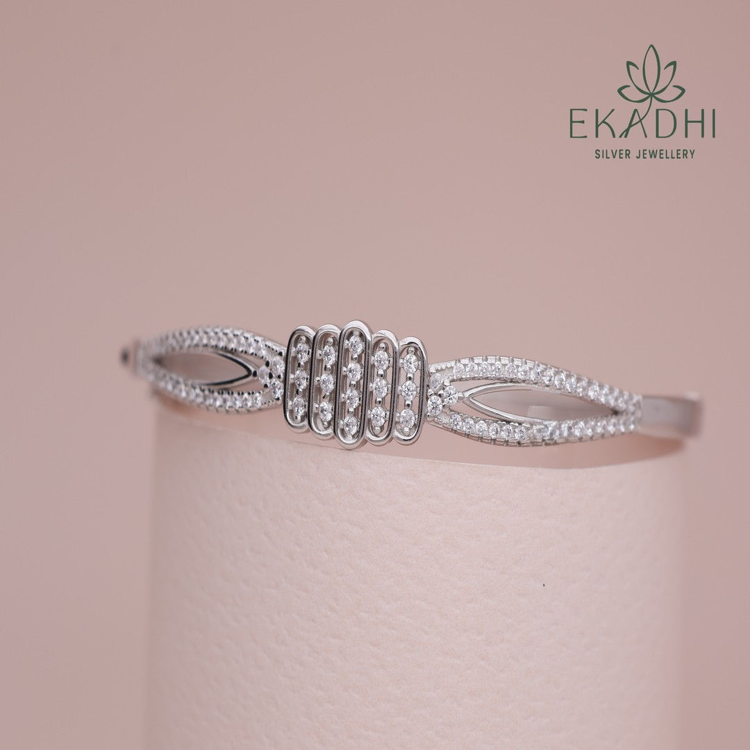 HJ11751- CZ Kada