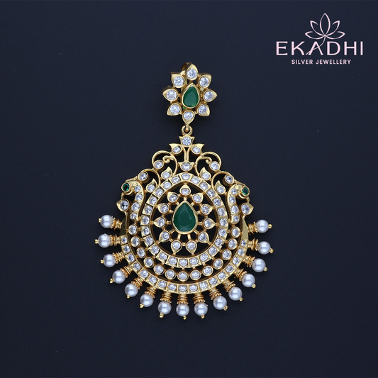 HJ11890 – Elegant Refined Nakshi Pendant