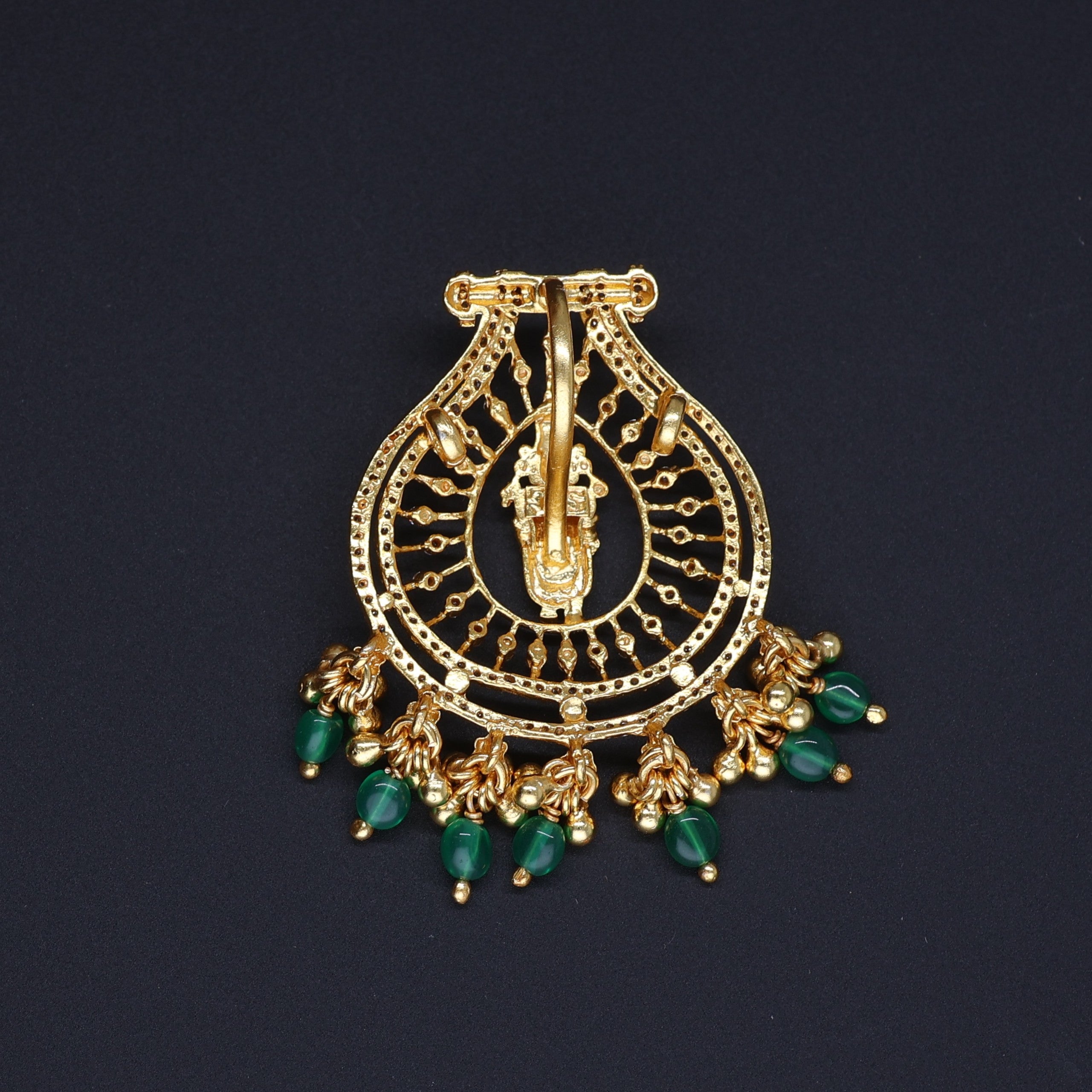 HJ11997 – Green Bead Pendant with Subtle Nakshi Craft
