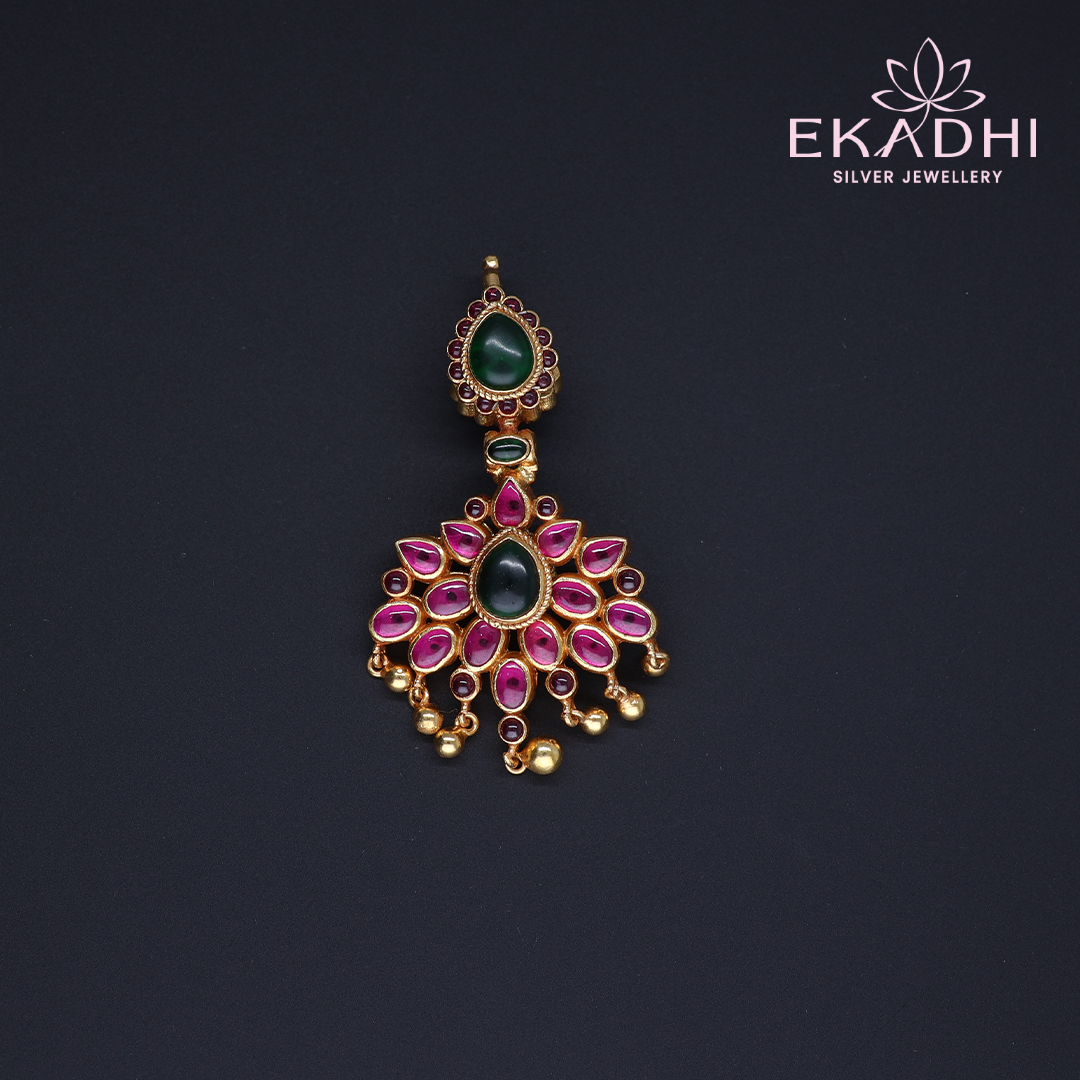HJ12010 – Red and Green Stone Pendant in Classic Style