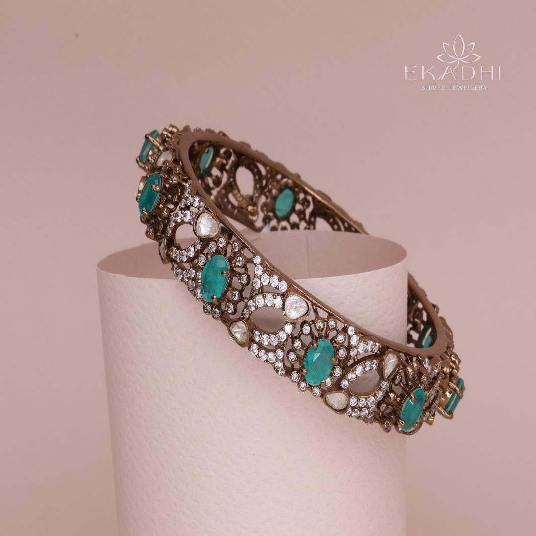 HJ13211 - Victorian Silver Bangle with Antique Finish