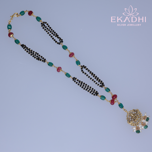 HJ13466 – Traditional Nalapusalu with Green and Red Accents
