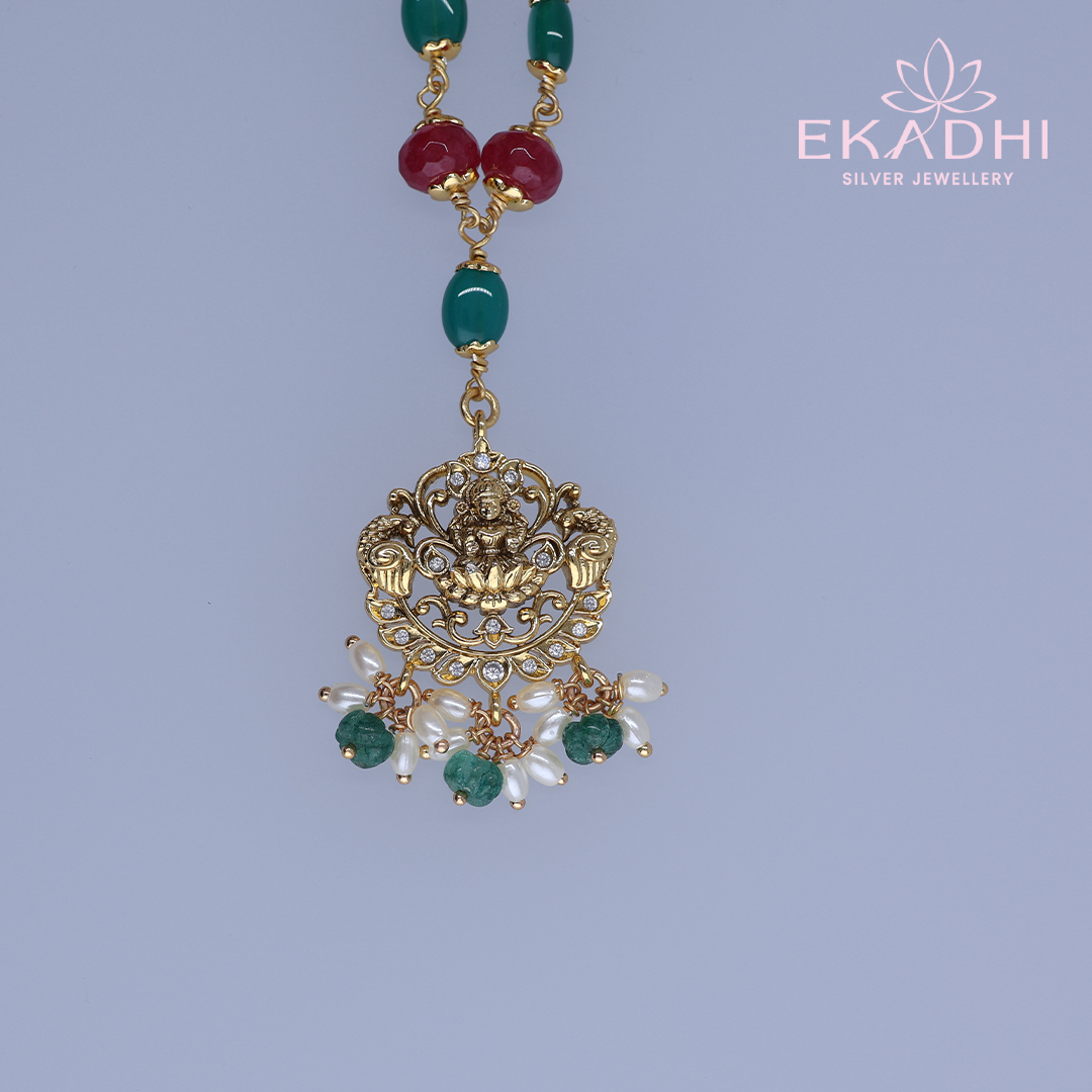 HJ13466 – Traditional Nalapusalu with Green and Red Accents