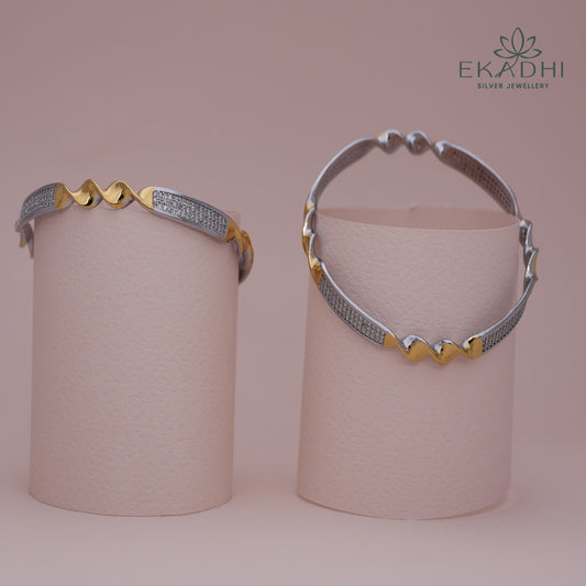 HJ13901 CZ Kada Bangle